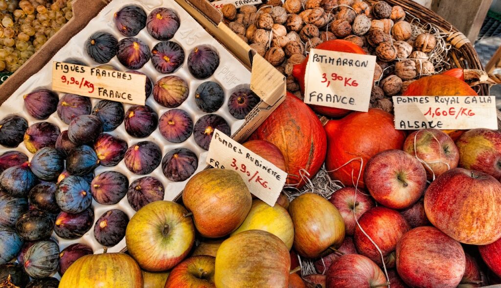 fruit france market figs apples 370103